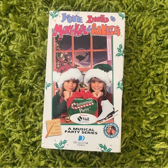 90s MARYKATE AND ASHLEY VHS - Picture 1 of 2